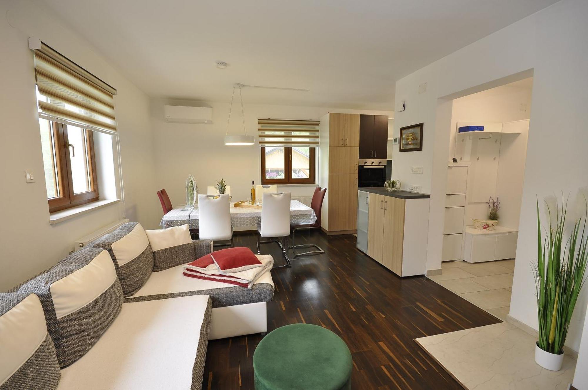 Holiday House Marija Villa Otocac Exterior photo
