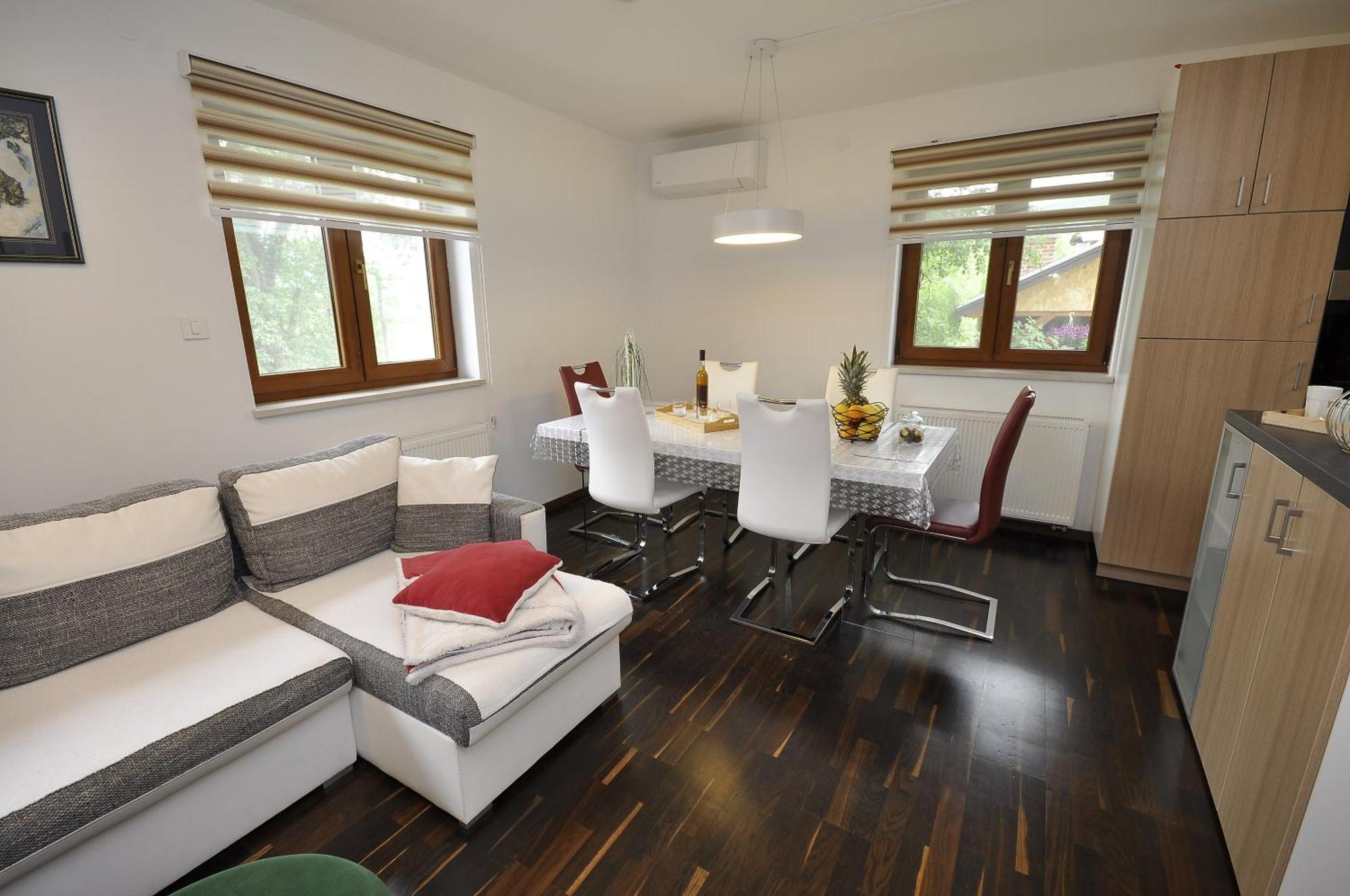 Holiday House Marija Villa Otocac Exterior photo